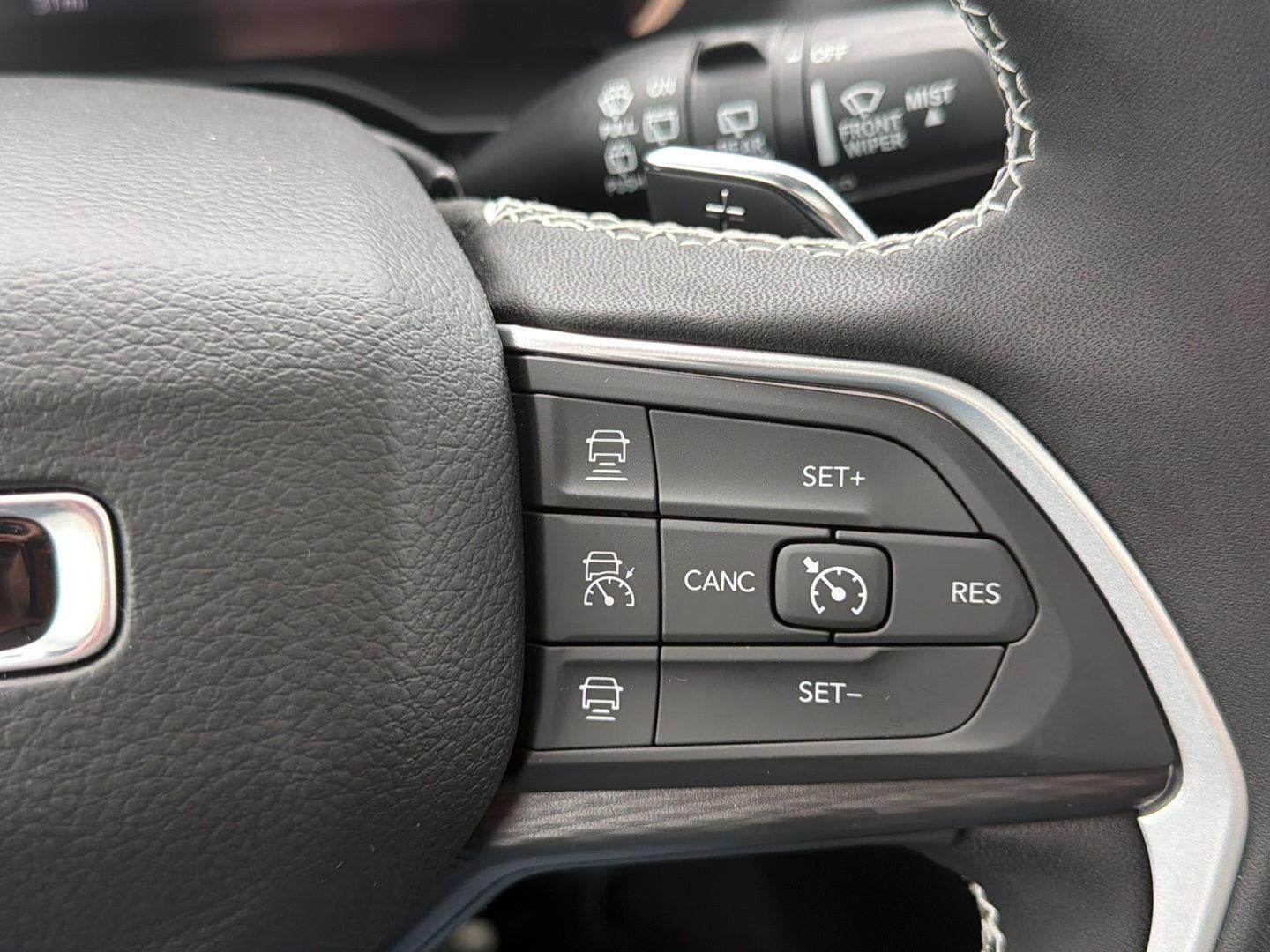 2027 Jeep Grand Cherokee GRAND CHEROKEE L LAREDO X 4X4