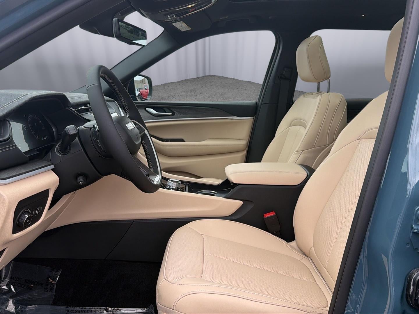 2027 Jeep Grand Cherokee GRAND CHEROKEE L LIMITED 4X4