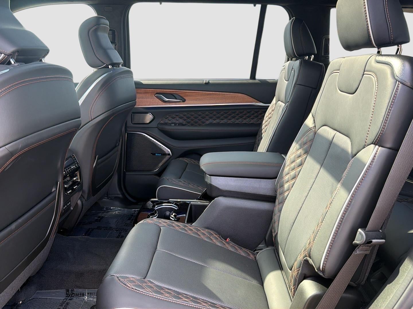 2027 Jeep Grand Cherokee GRAND CHEROKEE L SUMMIT 4X4