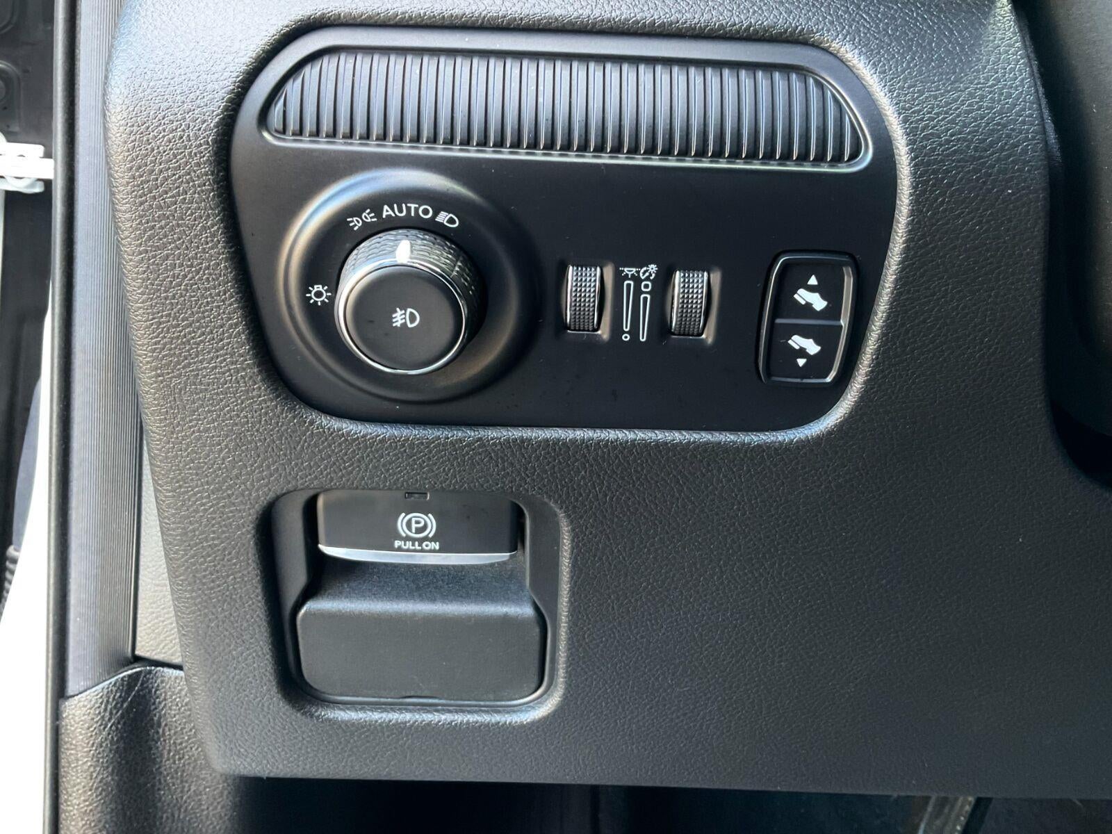 2022 Jeep Wagoneer Series III Carbide
