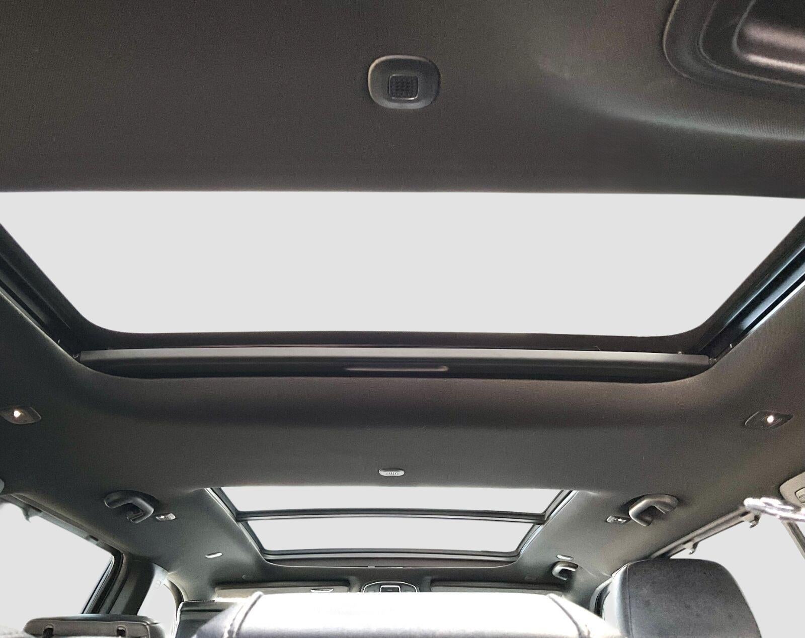 2022 Jeep Wagoneer Series III Carbide