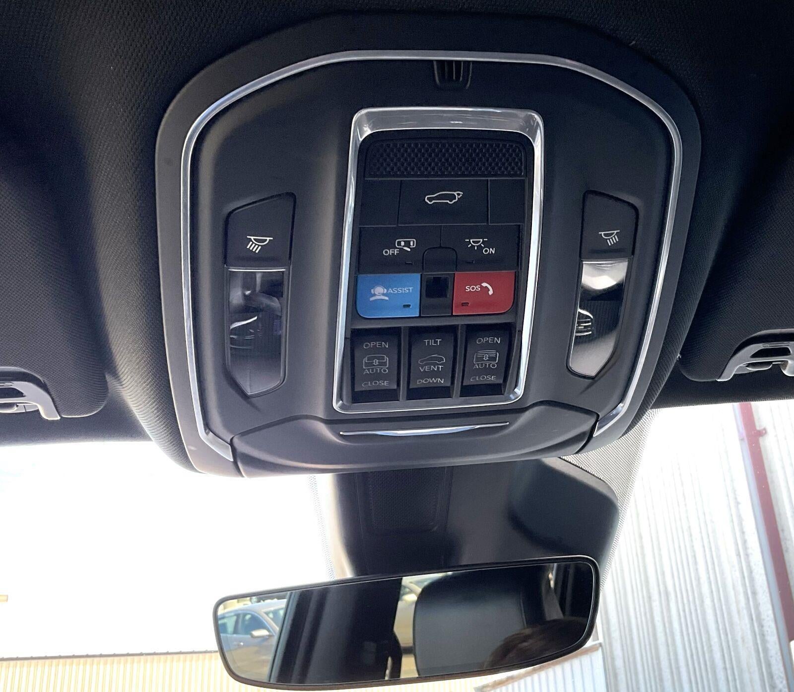 2022 Jeep Wagoneer Series III Carbide
