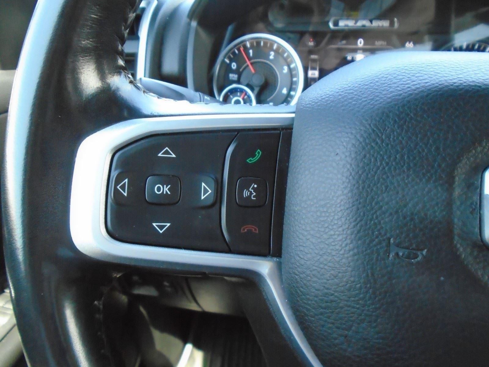 2022 RAM 1500 Big Horn Crew Cab 4x4 5'7' Box