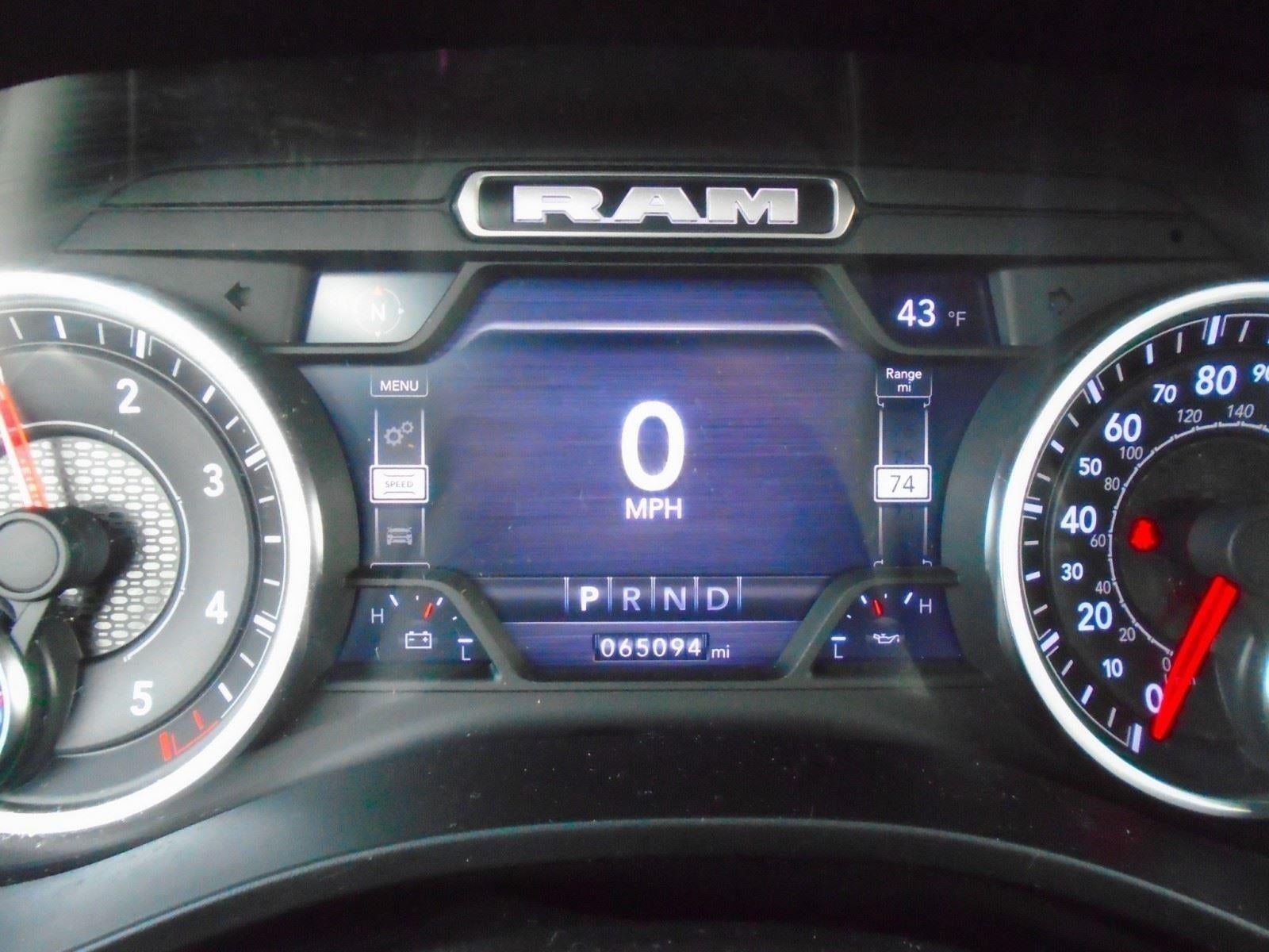 2022 RAM 1500 Big Horn Crew Cab 4x4 5'7' Box