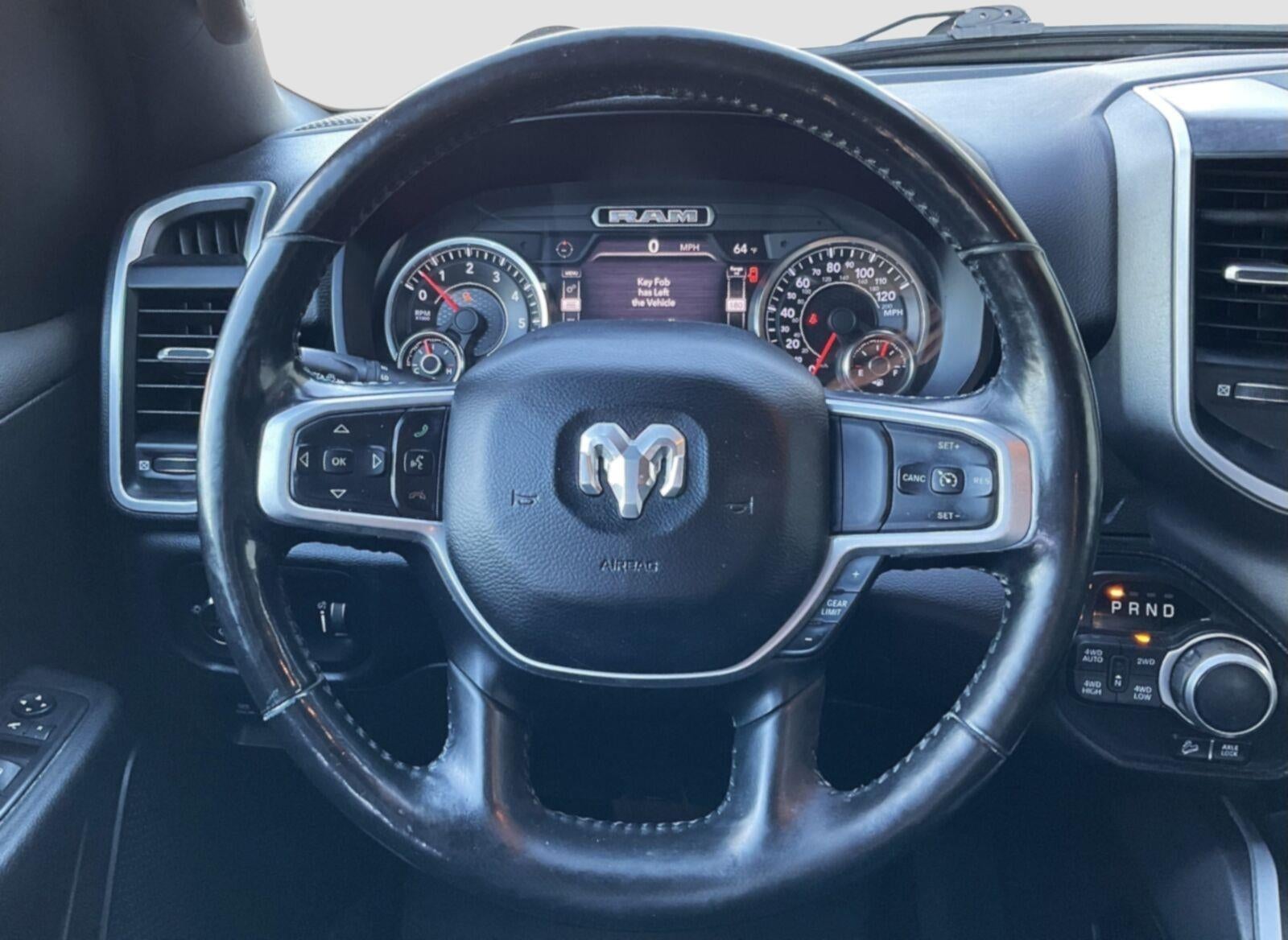 2020 RAM 1500 Big Horn Crew Cab 4x4 5'7' Box