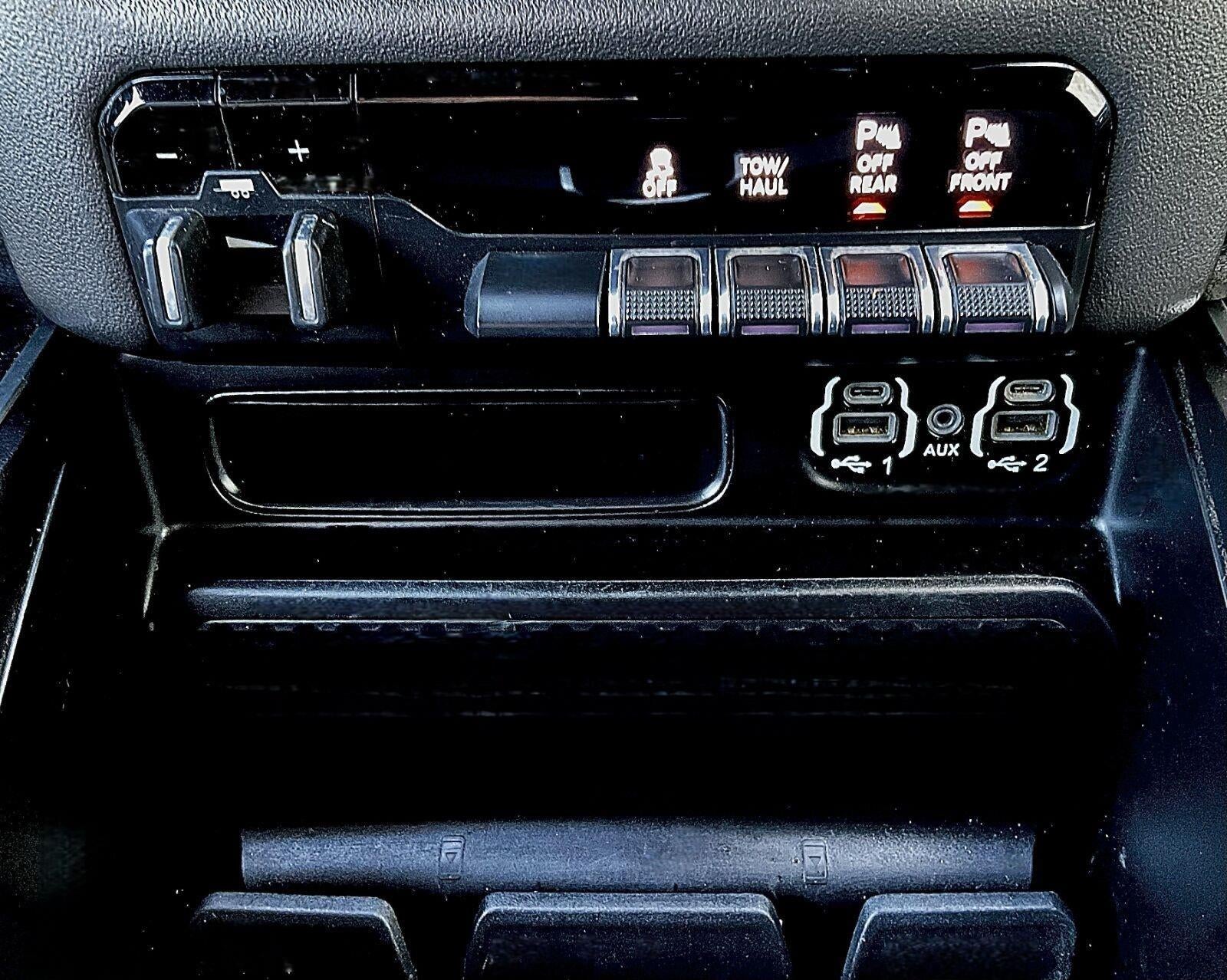 2020 RAM 1500 Big Horn Crew Cab 4x4 5'7' Box