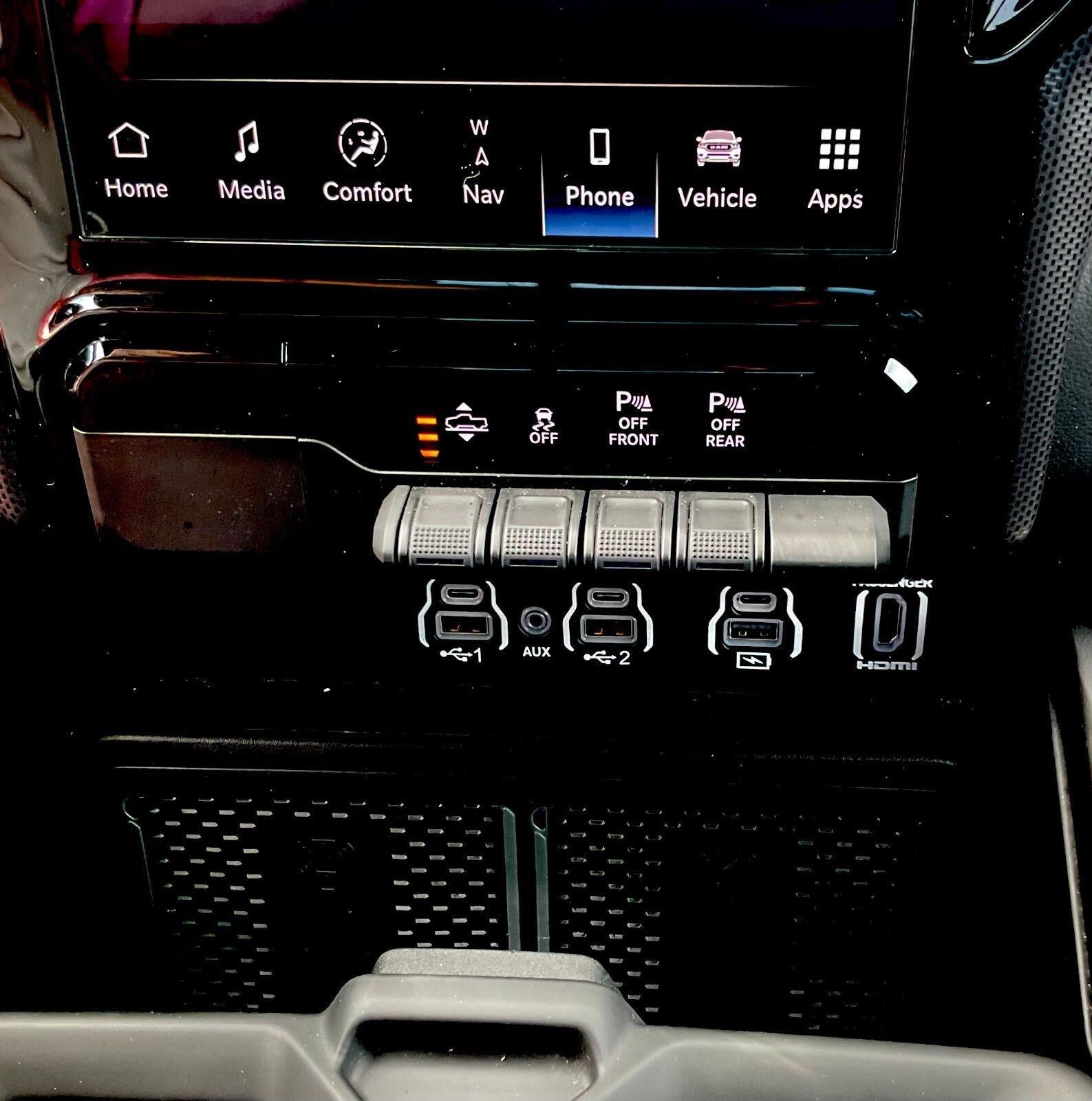 2026 RAM 1500 Limited Crew Cab 4x4 5'7' Box