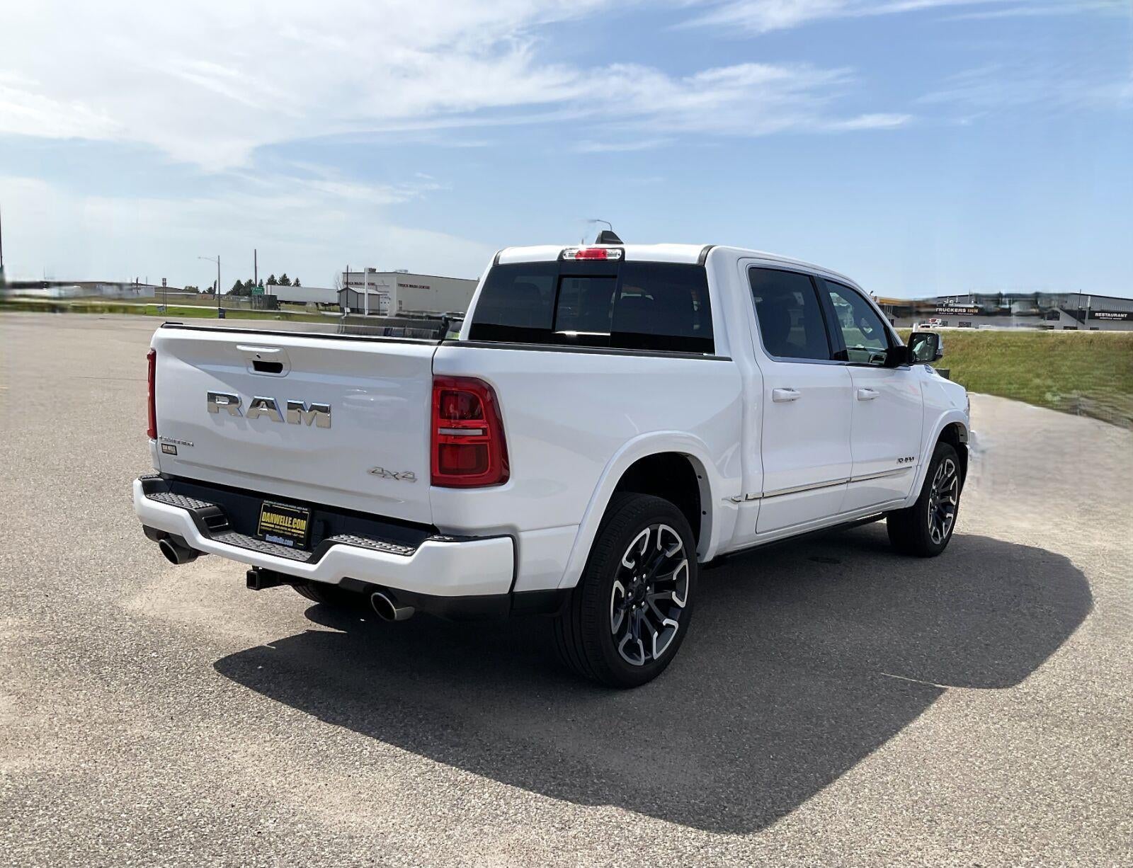 2026 RAM 1500 Limited Crew Cab 4x4 5'7' Box