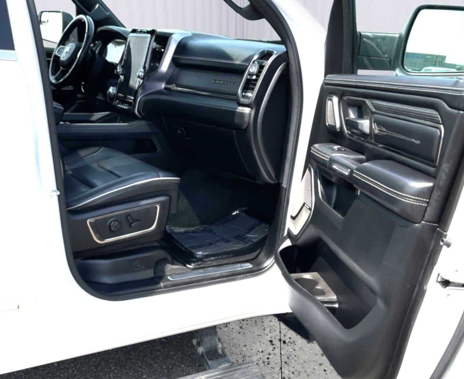 2019 RAM 1500 Limited Crew Cab 4x4 5'7' Box