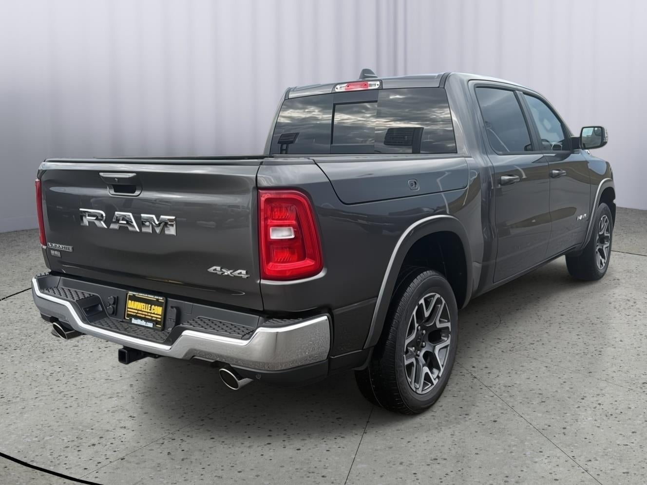 2027 RAM Ram 1500 RAM 1500 LARAMIE CREW CAB 4X4 5'7' BOX