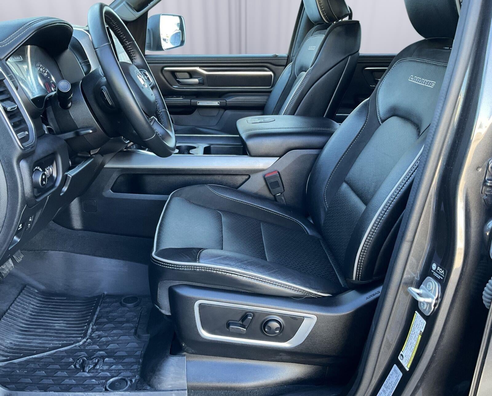 2024 RAM 1500 Laramie Crew Cab 4x4 5'7' Box