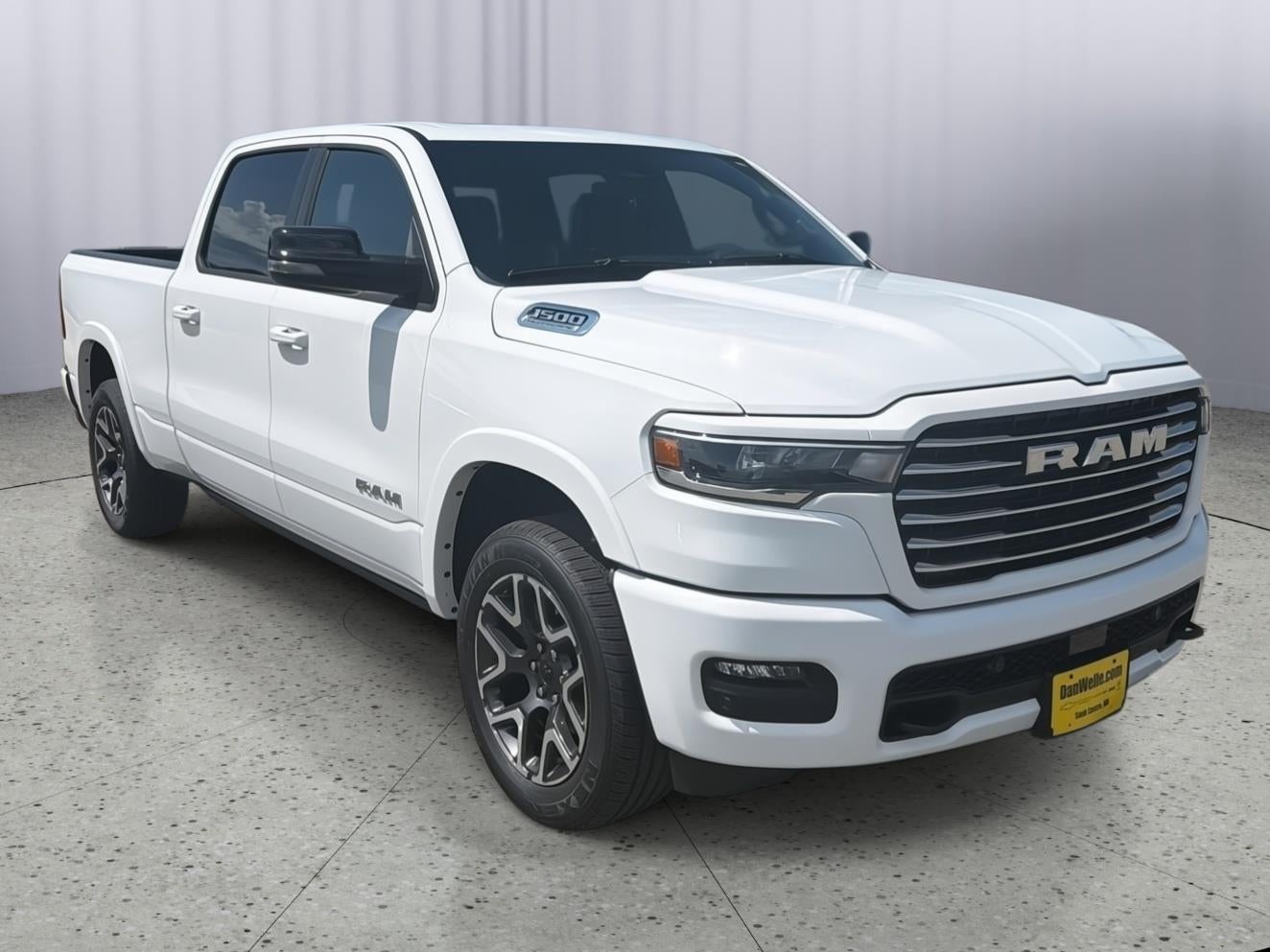2026 RAM Ram 1500 RAM 1500 LARAMIE CREW CAB 4X4 6'4' BOX