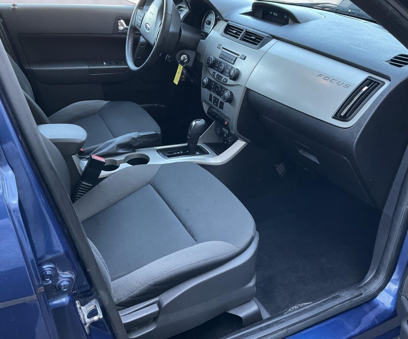 2009 Ford Focus SES