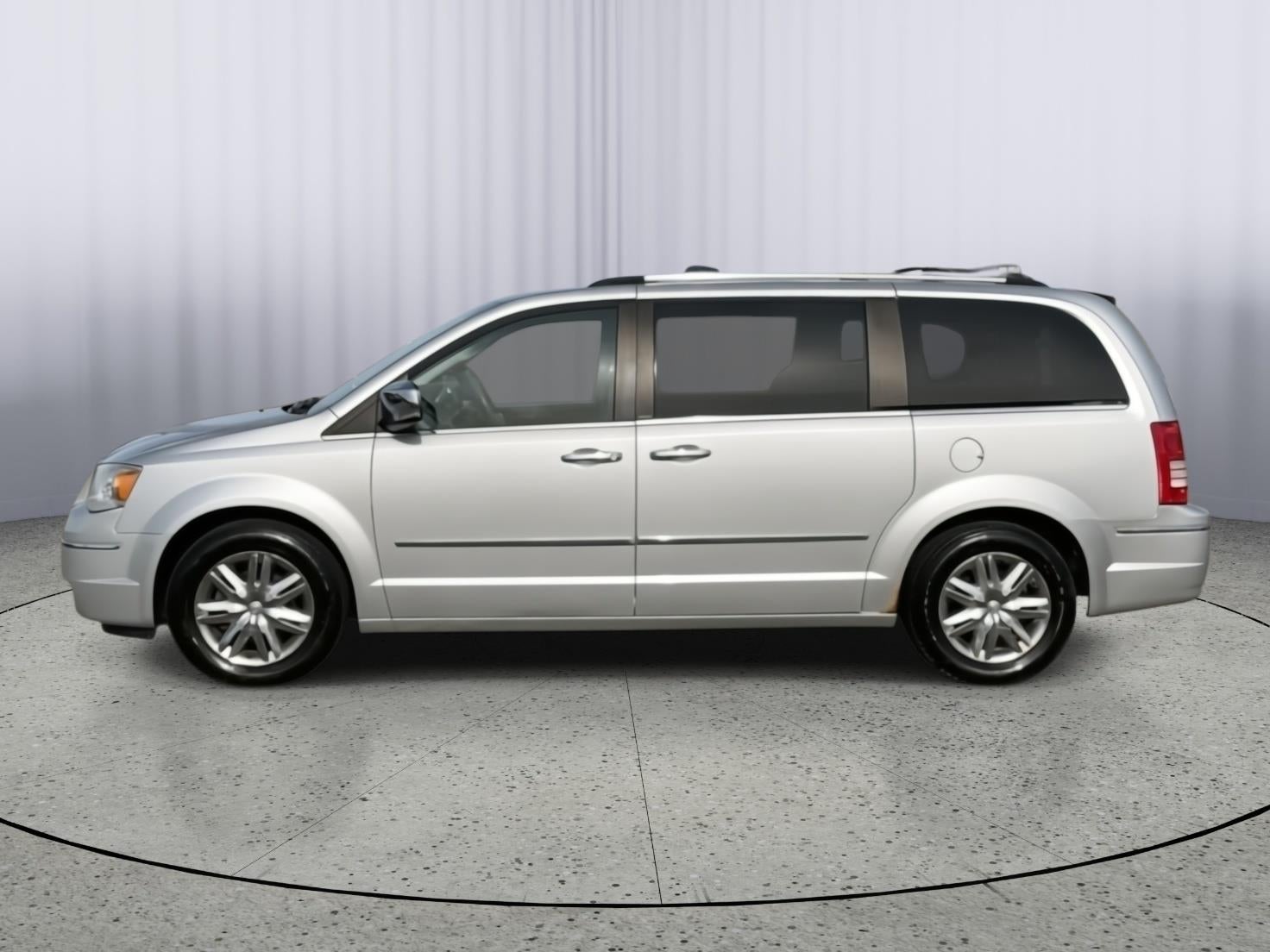 2008 Chrysler Town & Country Limited