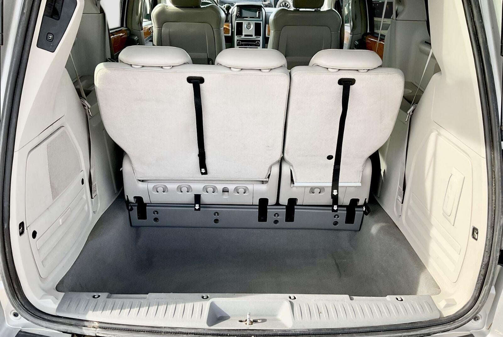 2008 Chrysler Town & Country Limited