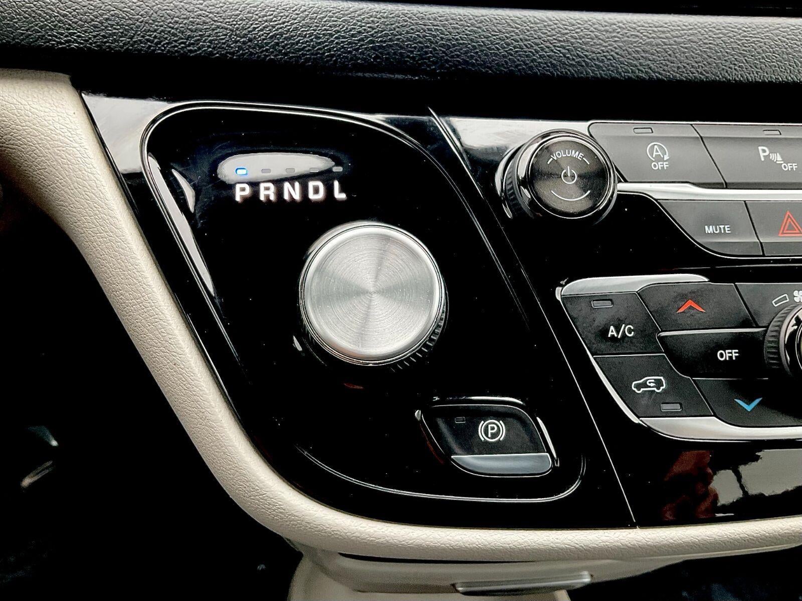 2018 Chrysler Pacifica Touring Plus