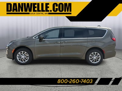 2027 Chrysler Pacifica PACIFICA SELECT AWD