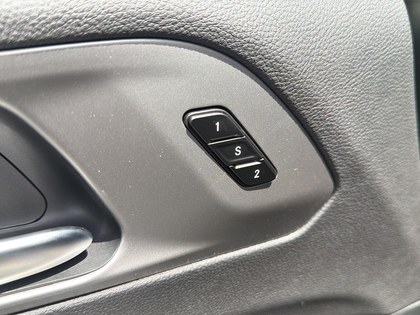 2027 Chrysler Pacifica PACIFICA SELECT AWD