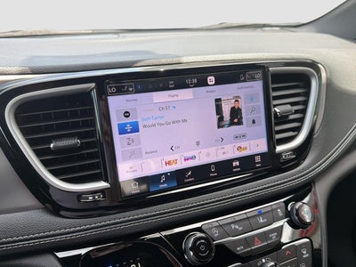 2027 Chrysler Pacifica PACIFICA SELECT AWD