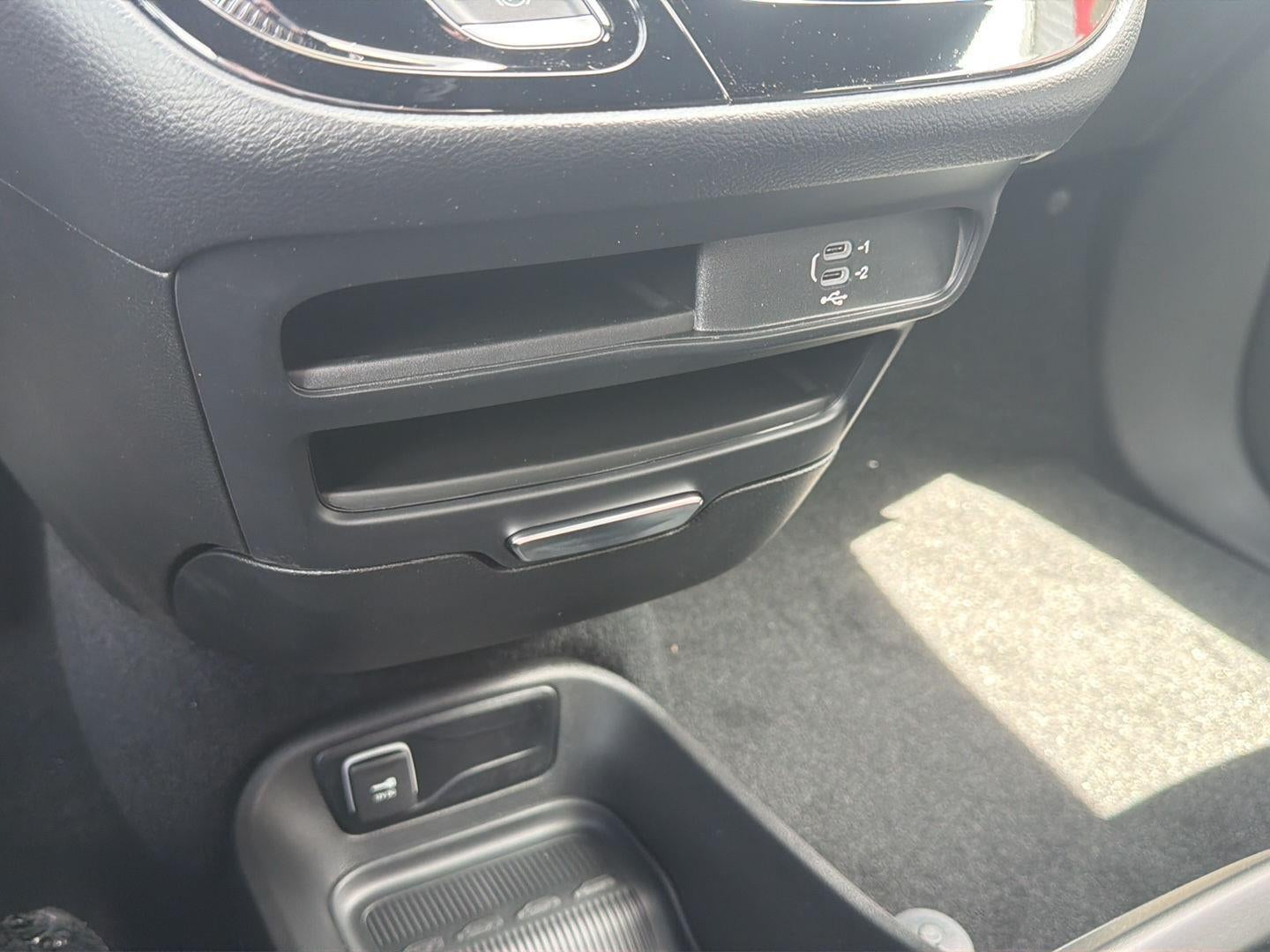 2027 Chrysler Pacifica PACIFICA SELECT AWD