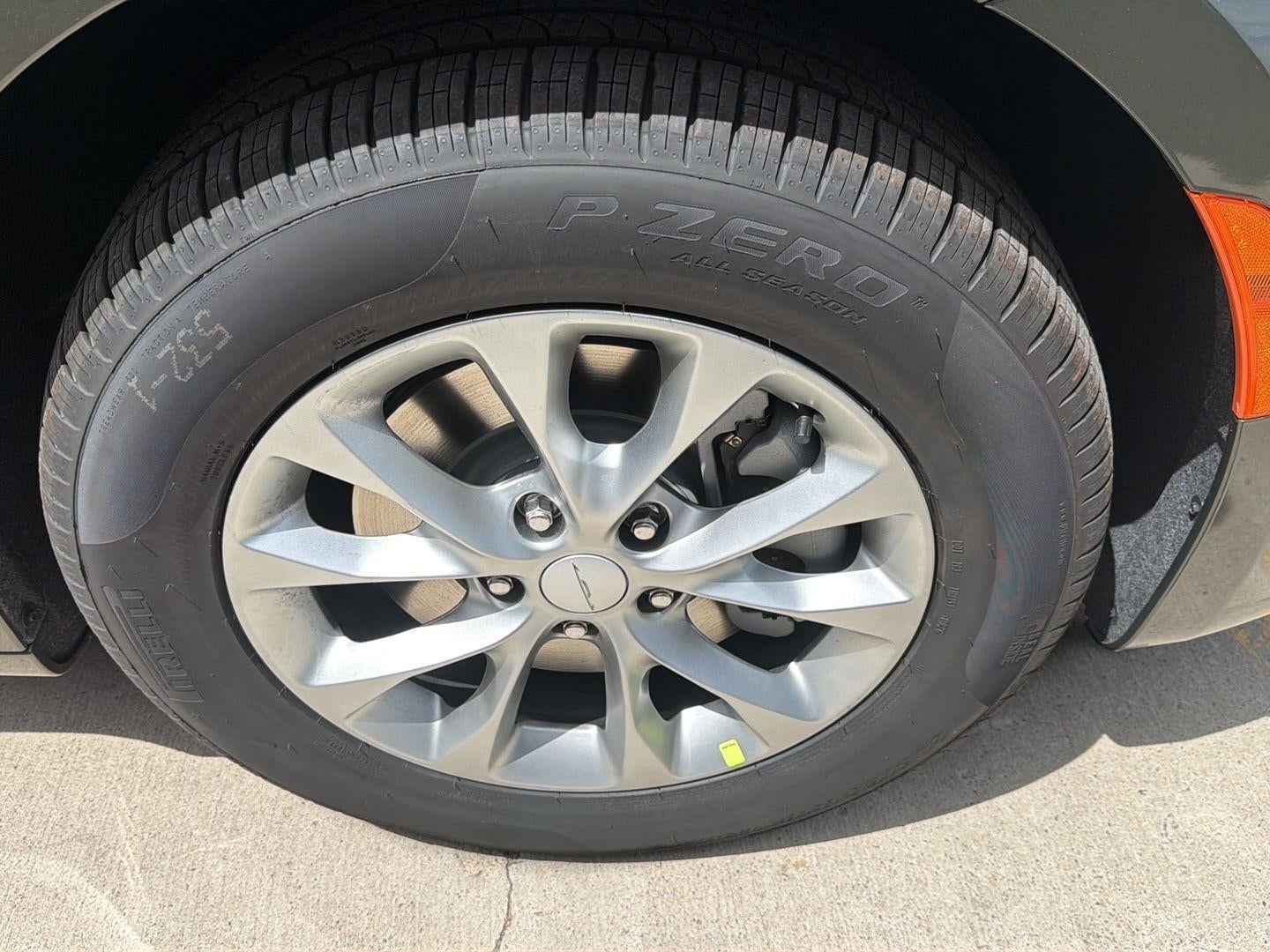 2027 Chrysler Pacifica PACIFICA SELECT AWD