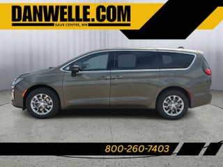 2027 Chrysler Pacifica PACIFICA SELECT AWD