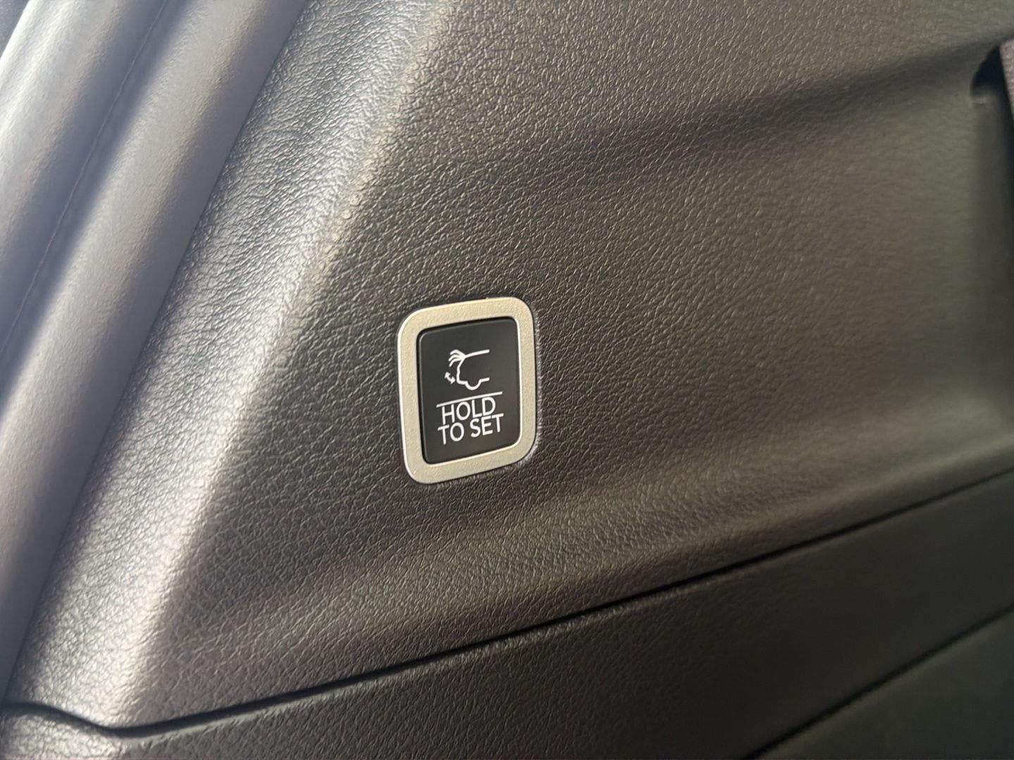 2027 Chrysler Pacifica PACIFICA SELECT AWD
