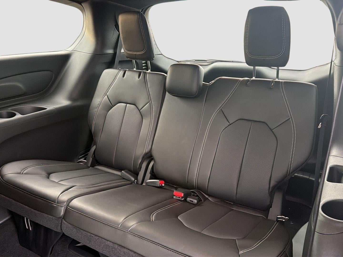 2027 Chrysler Pacifica PACIFICA SELECT AWD