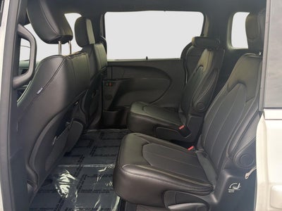 2027 Chrysler Pacifica PACIFICA SELECT AWD