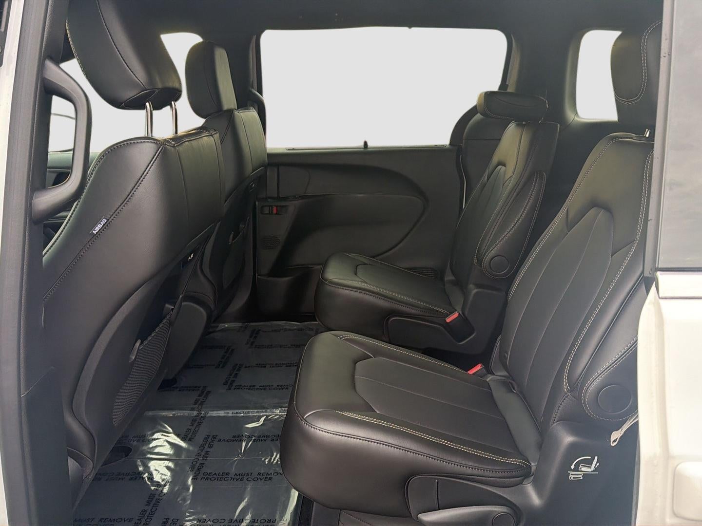 2027 Chrysler Pacifica PACIFICA SELECT AWD