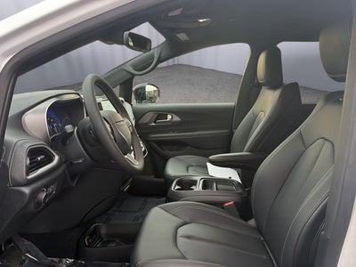 2027 Chrysler Pacifica PACIFICA SELECT AWD