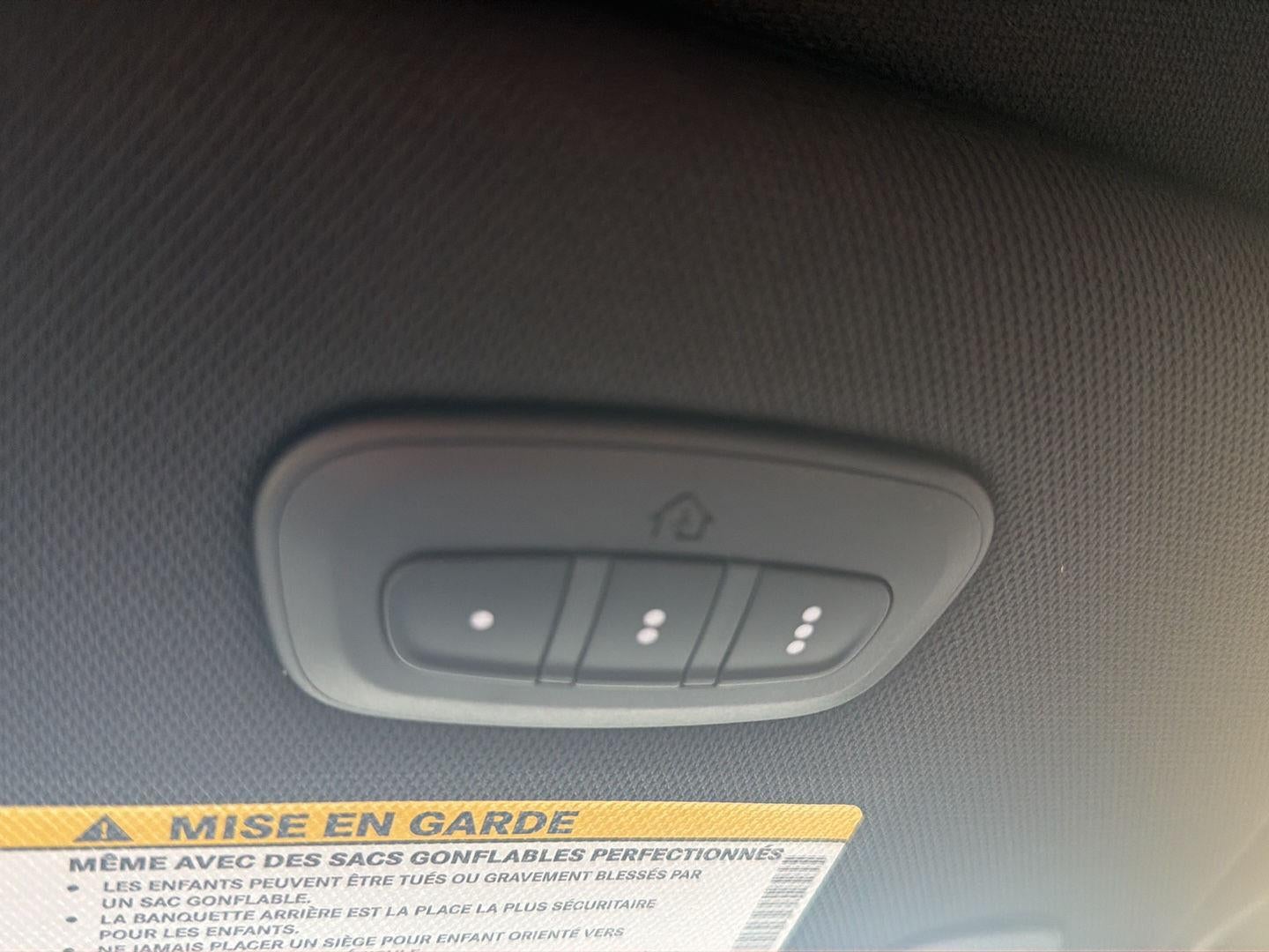 2027 Chrysler Pacifica PACIFICA SELECT AWD