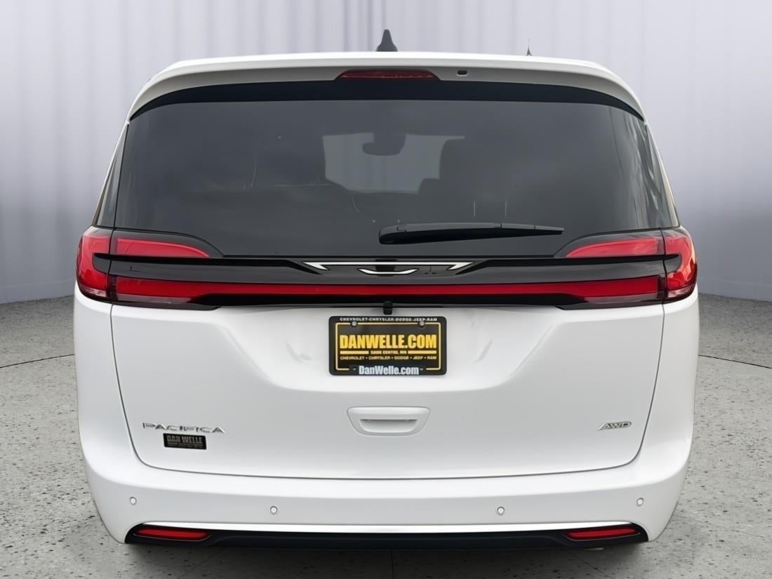 2027 Chrysler Pacifica PACIFICA SELECT AWD