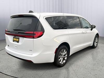2027 Chrysler Pacifica PACIFICA SELECT AWD