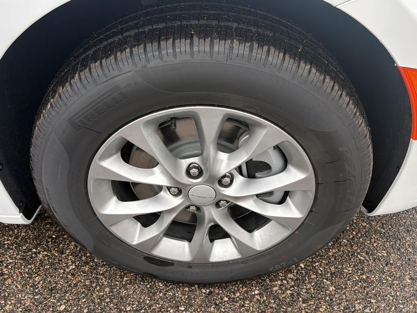 2027 Chrysler Pacifica PACIFICA SELECT AWD