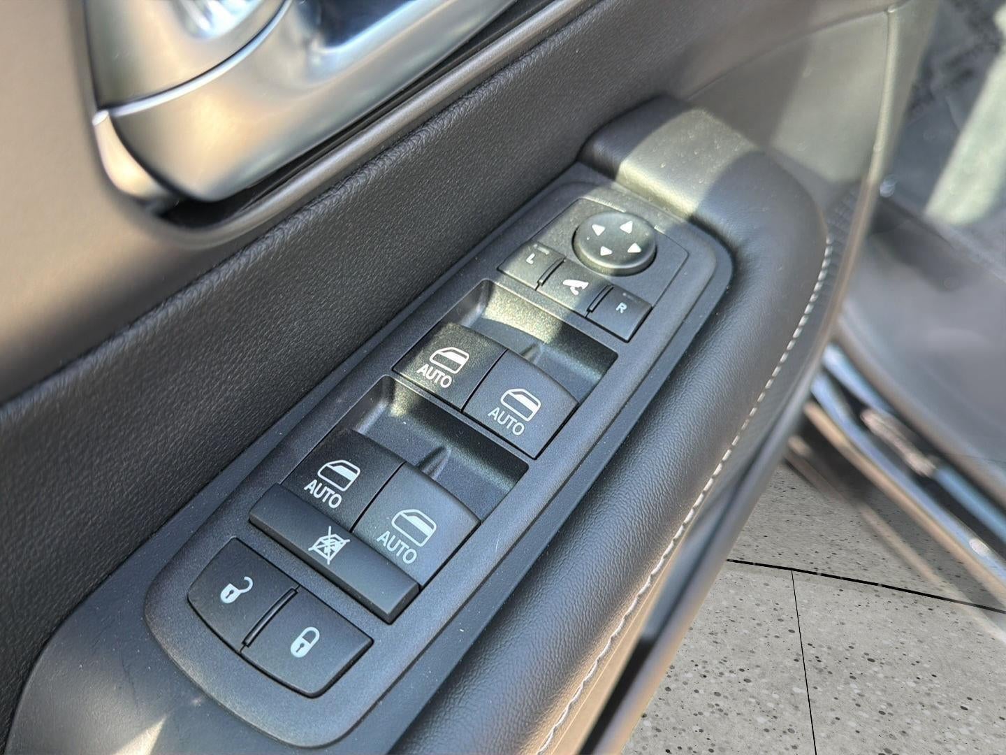 2027 Chrysler Pacifica PACIFICA LIMITED AWD