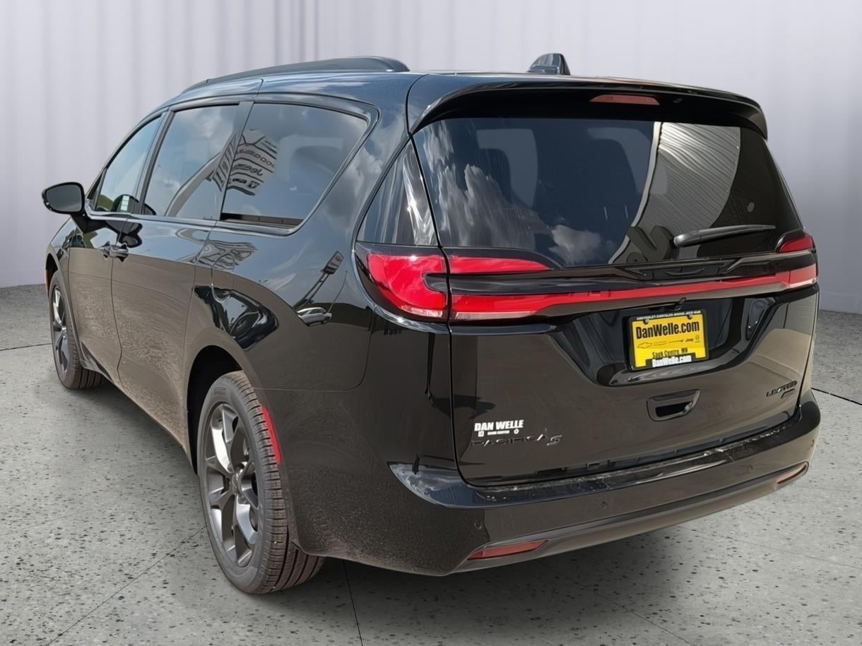 2027 Chrysler Pacifica PACIFICA LIMITED AWD
