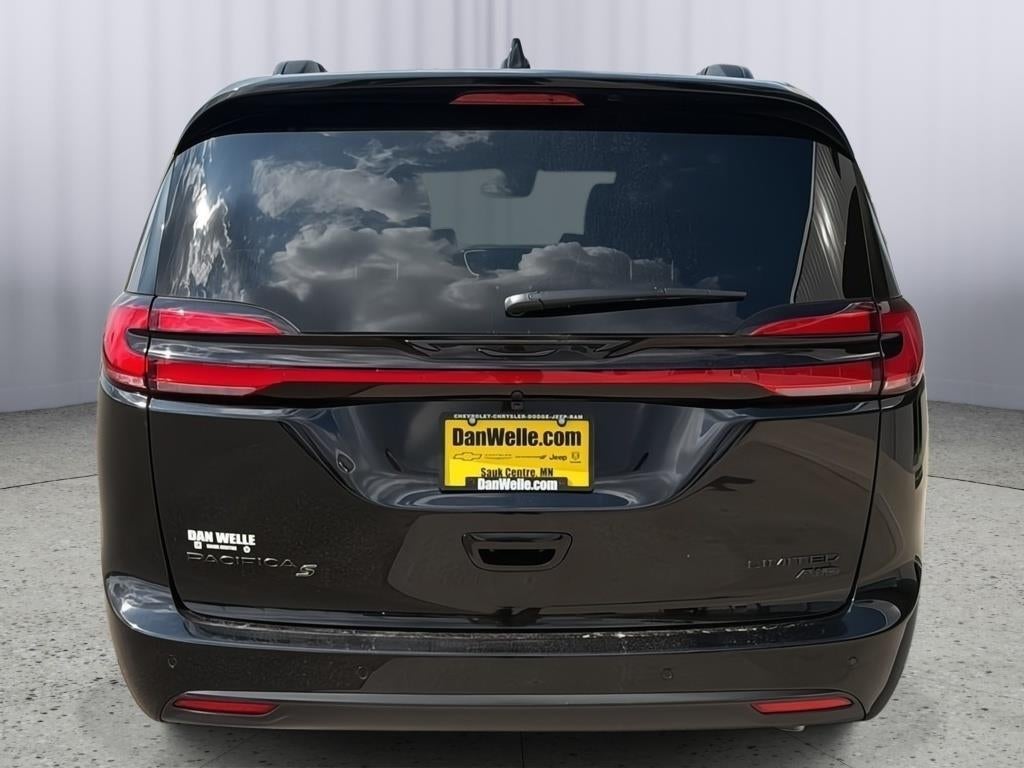 2027 Chrysler Pacifica PACIFICA LIMITED AWD