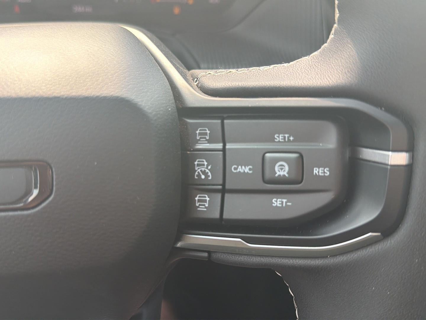 2026 Jeep Cherokee CHEROKEE OVERLAND 4X4