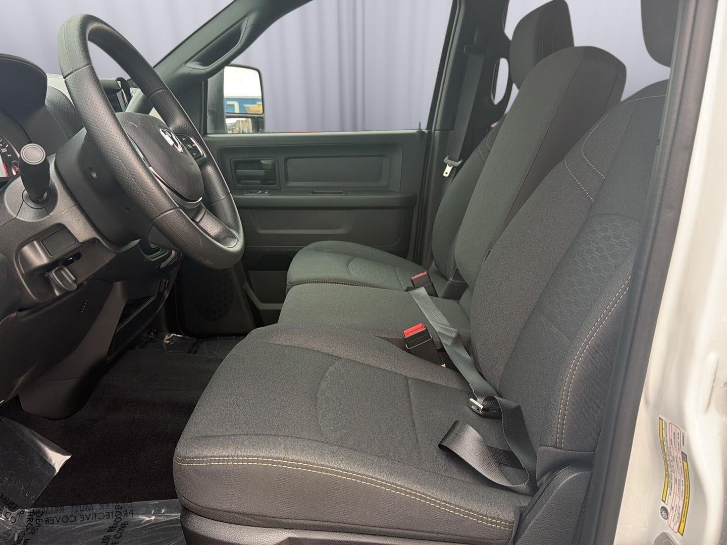 2027 RAM Ram 3500 RAM 3500 TRADESMAN CREW CAB 4X4 6'4' BOX